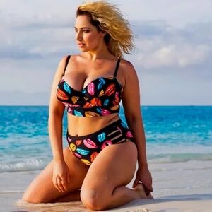 New! 24/20 [Gabifresh x Swimsuits For All] Lips 2pc -24 top 20 bottoms, no wire